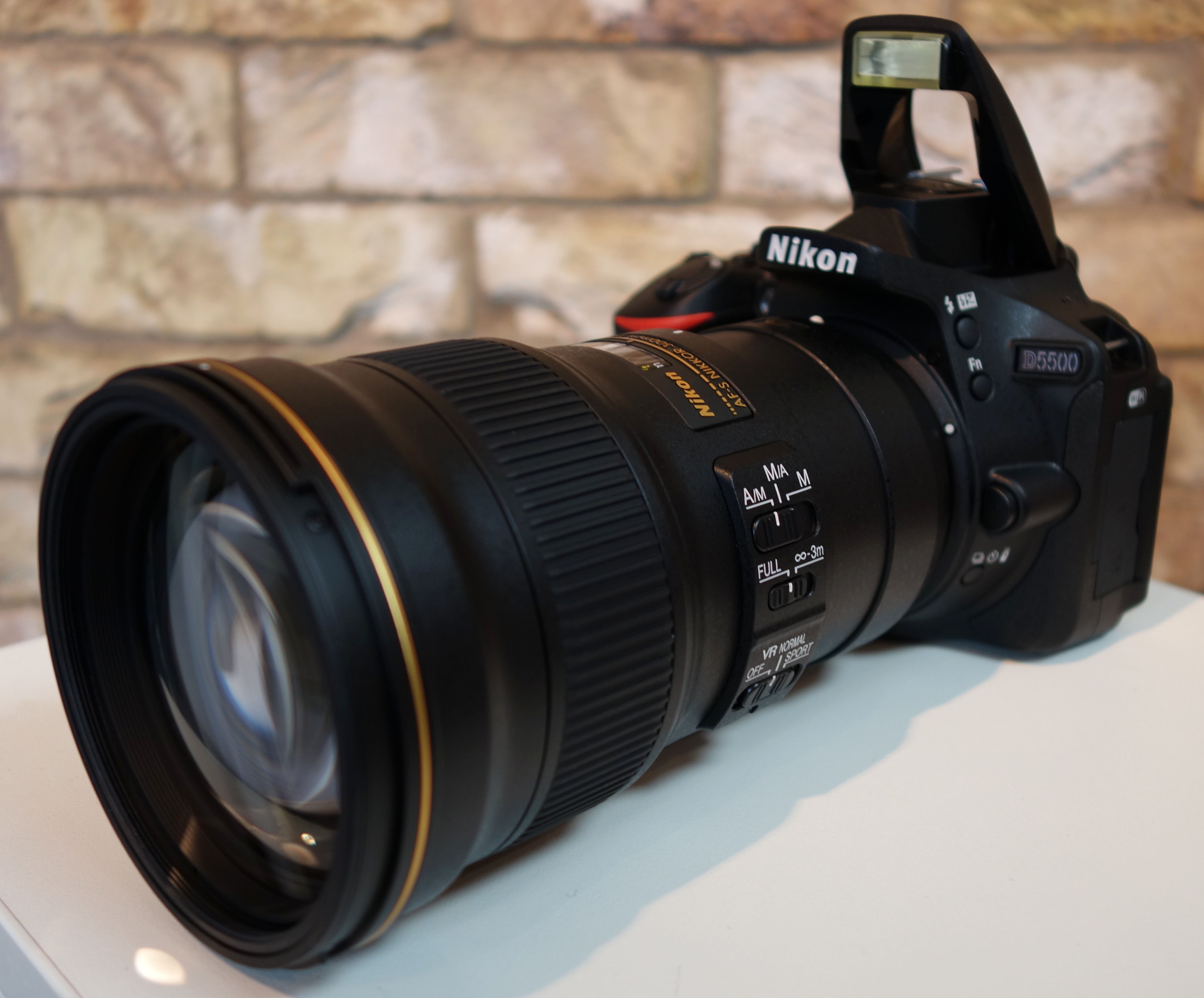Nikon D5500 Review, Best Lenses, Sample Images & Videos