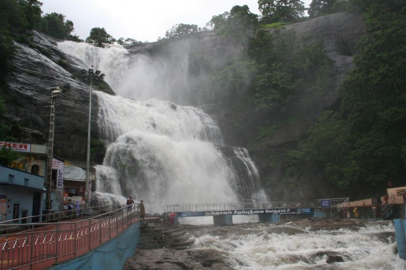 Courtallam Waterfall (Tamil Nadu)