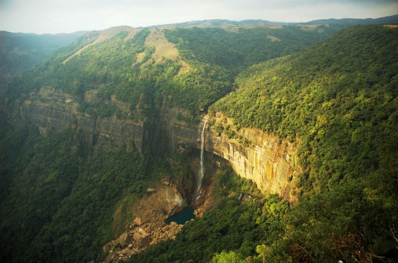 Nohkalikai Falls (Meghalaya)