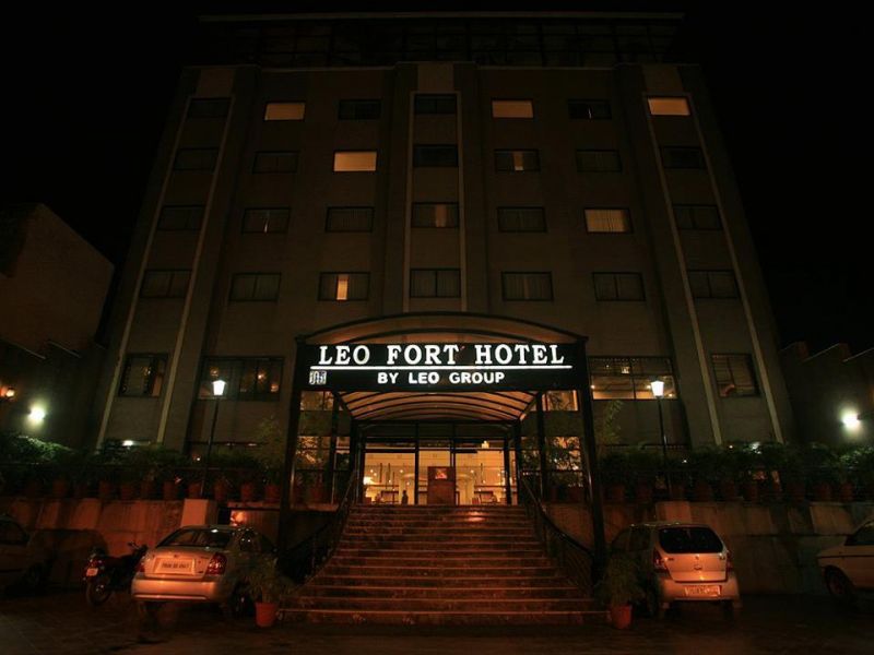  Leo Fort Hotel