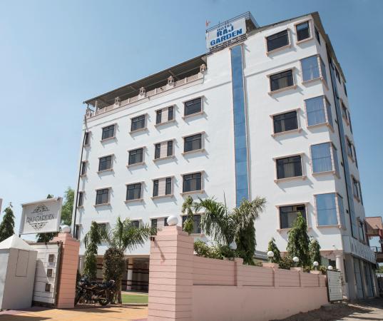 Hotel Raj Garden