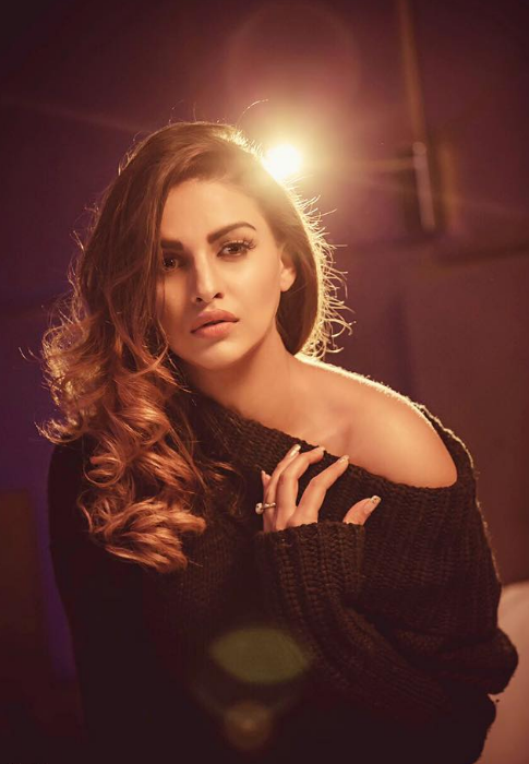 Himanshi Khurana popular punjabi actress