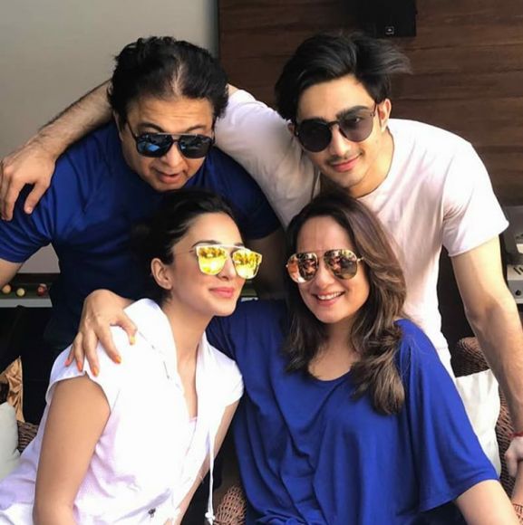 Kiara Advani with family