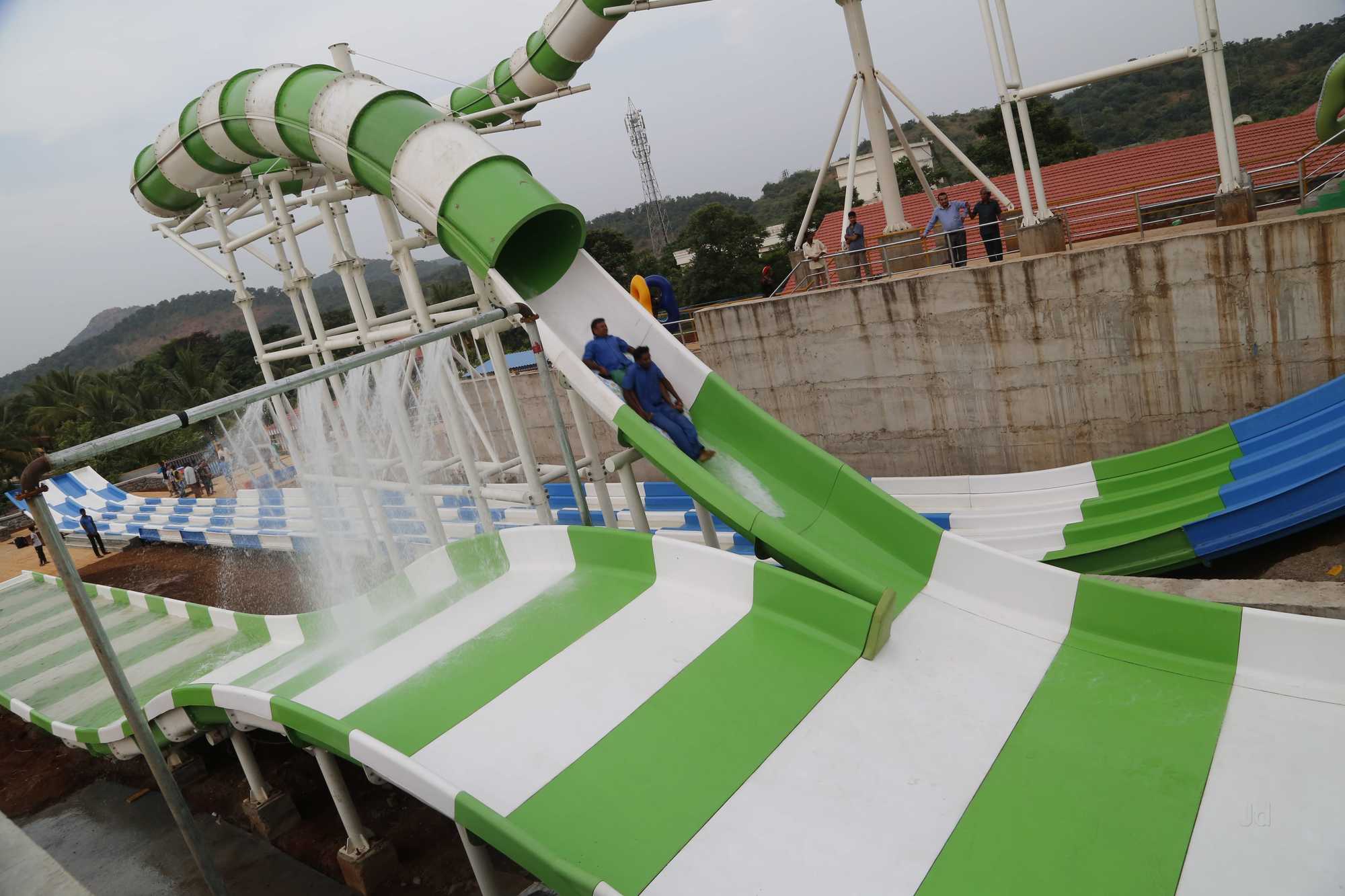 8 Best Water Parks in Thane To Beat The Summer Heat