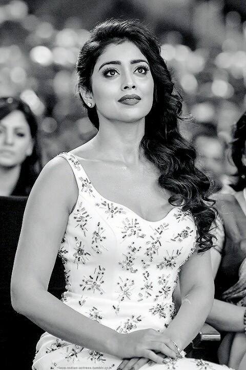 Shriya Saran's pic in black and white 