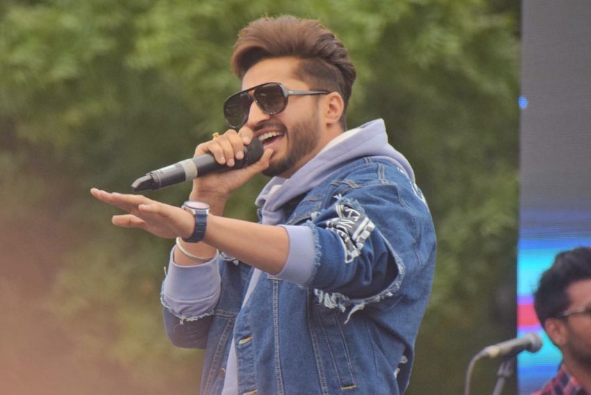 Top 10 Best Punjabi Singers to Rock Your Parties and Playlists (2024)