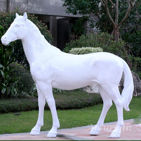 Life-Size Fiberglass Horse for Sale, Outdoor Garden Decoration