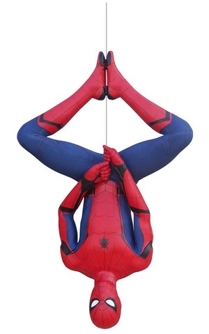 SPIDER-MAN HOMECOMING LIFE-SIZE STATUE HANGING VERSION