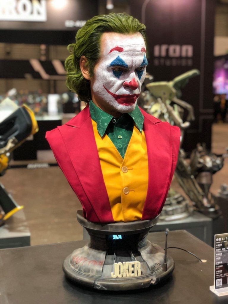 5 Best LifeSize Joker Statue to Buy in 2024