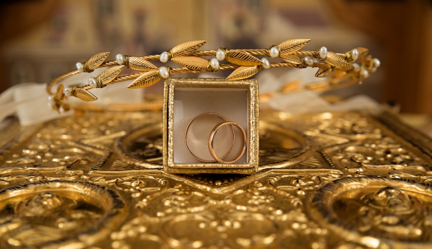 gold jewellery